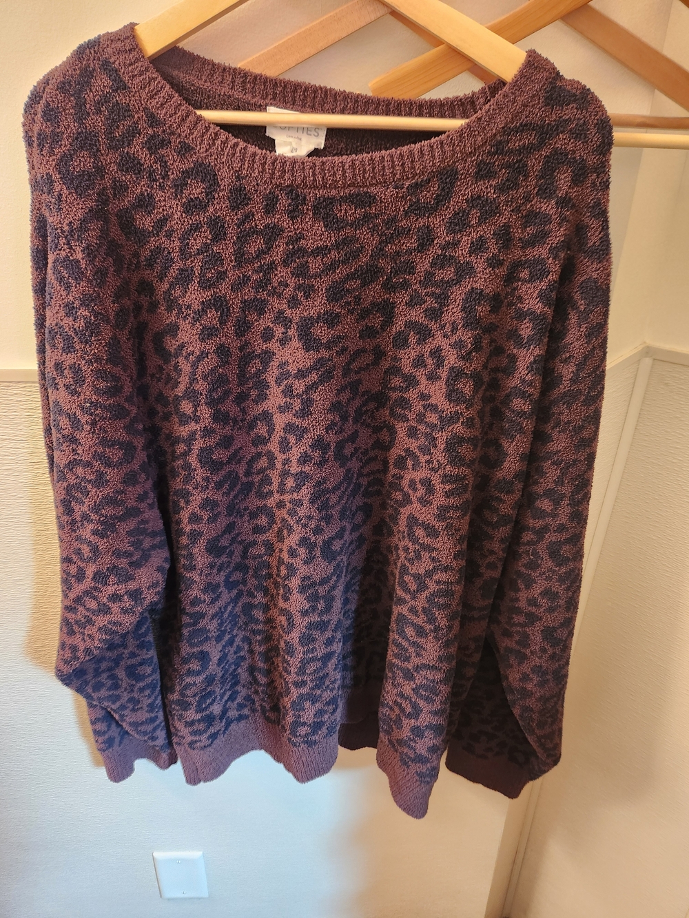 Leopard Print Crewneck Sweater in Dusty Mauve and Charcoal